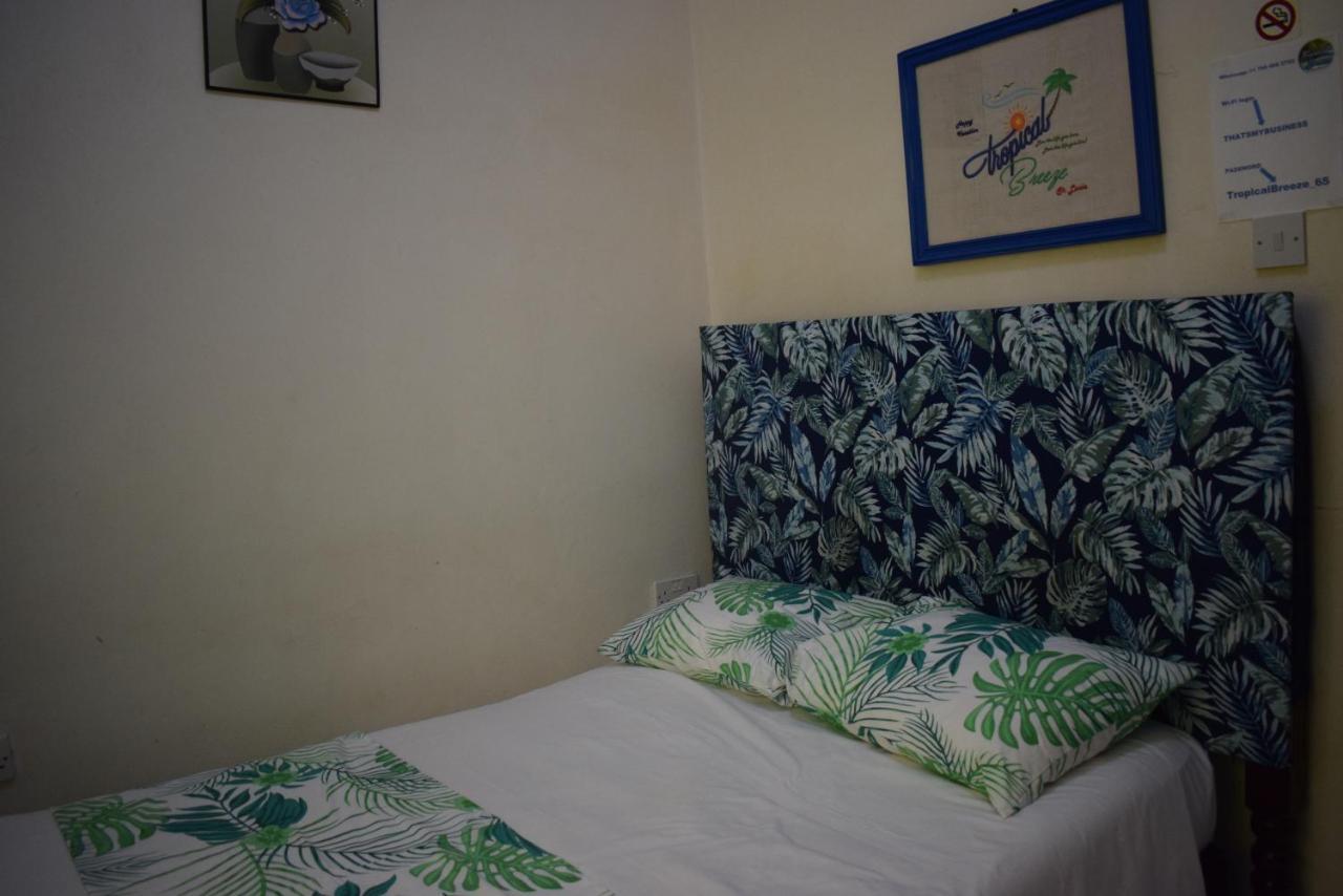 Tropical Breeze Vacation Home And Apartments Gros Islet Bagian luar foto