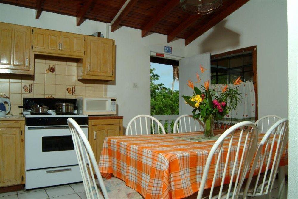 Tropical Breeze Vacation Home And Apartments Gros Islet Bagian luar foto