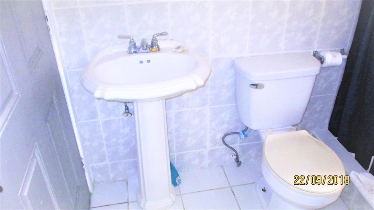 Tropical Breeze Vacation Home And Apartments Gros Islet Bagian luar foto