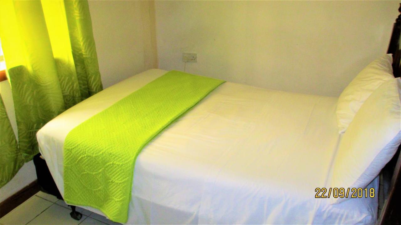 Tropical Breeze Vacation Home And Apartments Gros Islet Bagian luar foto
