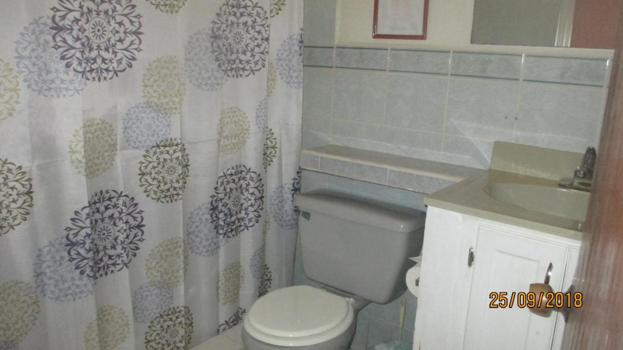 Tropical Breeze Vacation Home And Apartments Gros Islet Bagian luar foto
