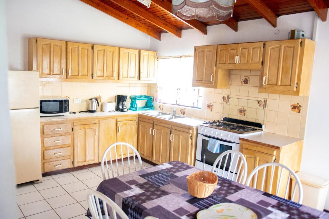 Tropical Breeze Vacation Home And Apartments Gros Islet Bagian luar foto