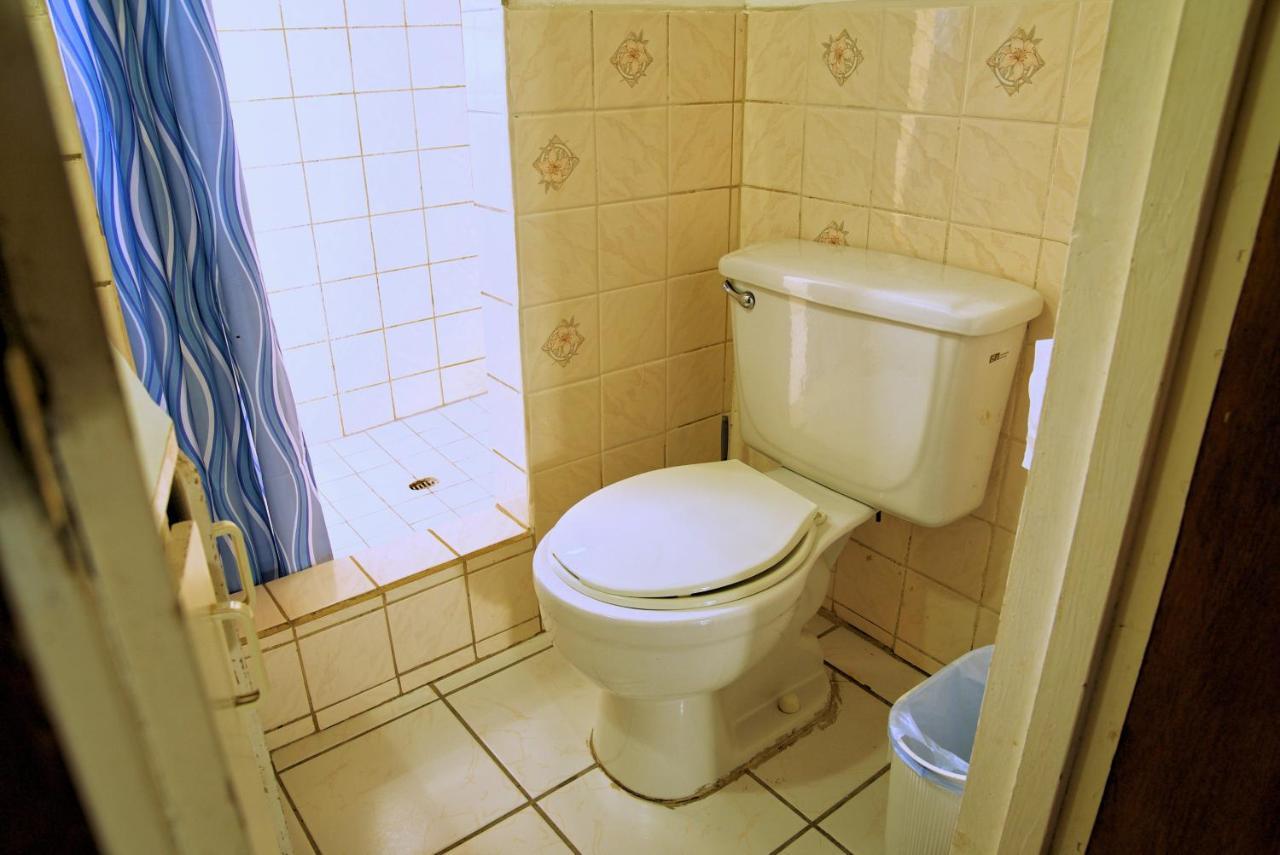 Tropical Breeze Vacation Home And Apartments Gros Islet Bagian luar foto