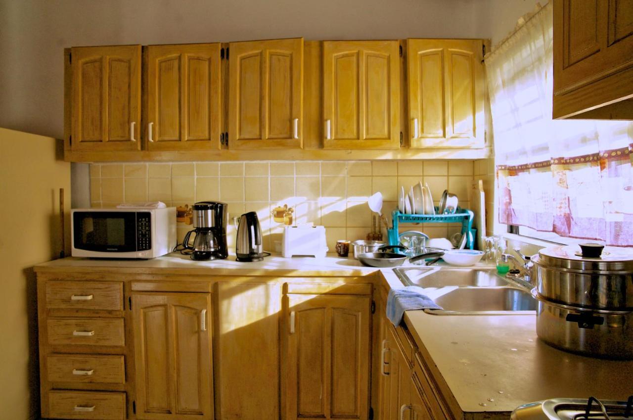 Tropical Breeze Vacation Home And Apartments Gros Islet Bagian luar foto