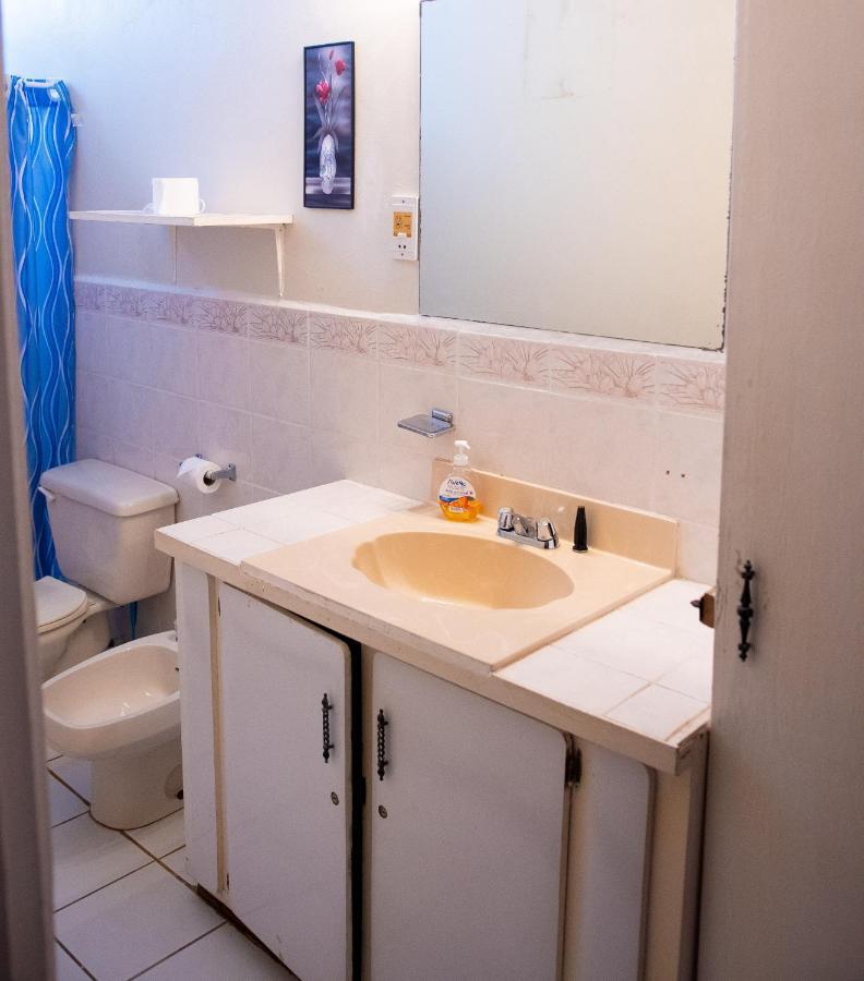 Tropical Breeze Vacation Home And Apartments Gros Islet Bagian luar foto