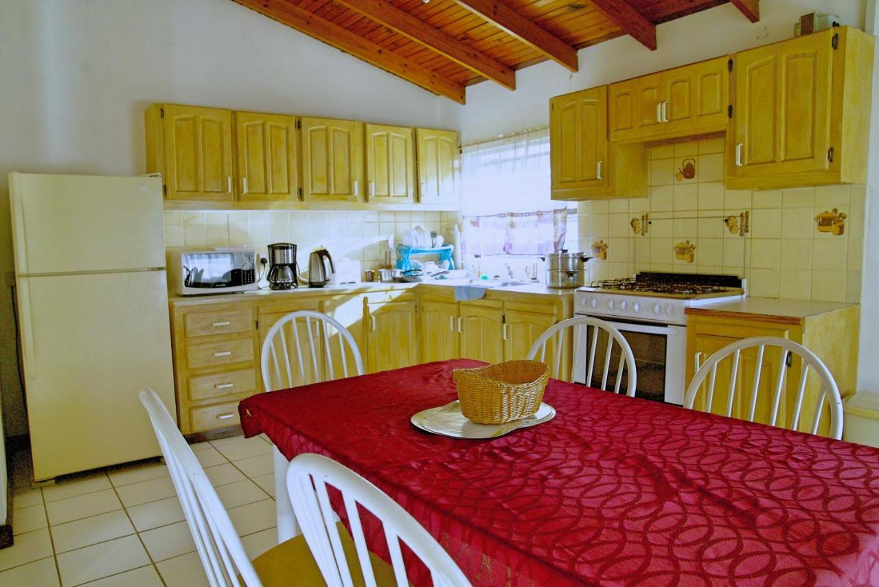 Tropical Breeze Vacation Home And Apartments Gros Islet Bagian luar foto
