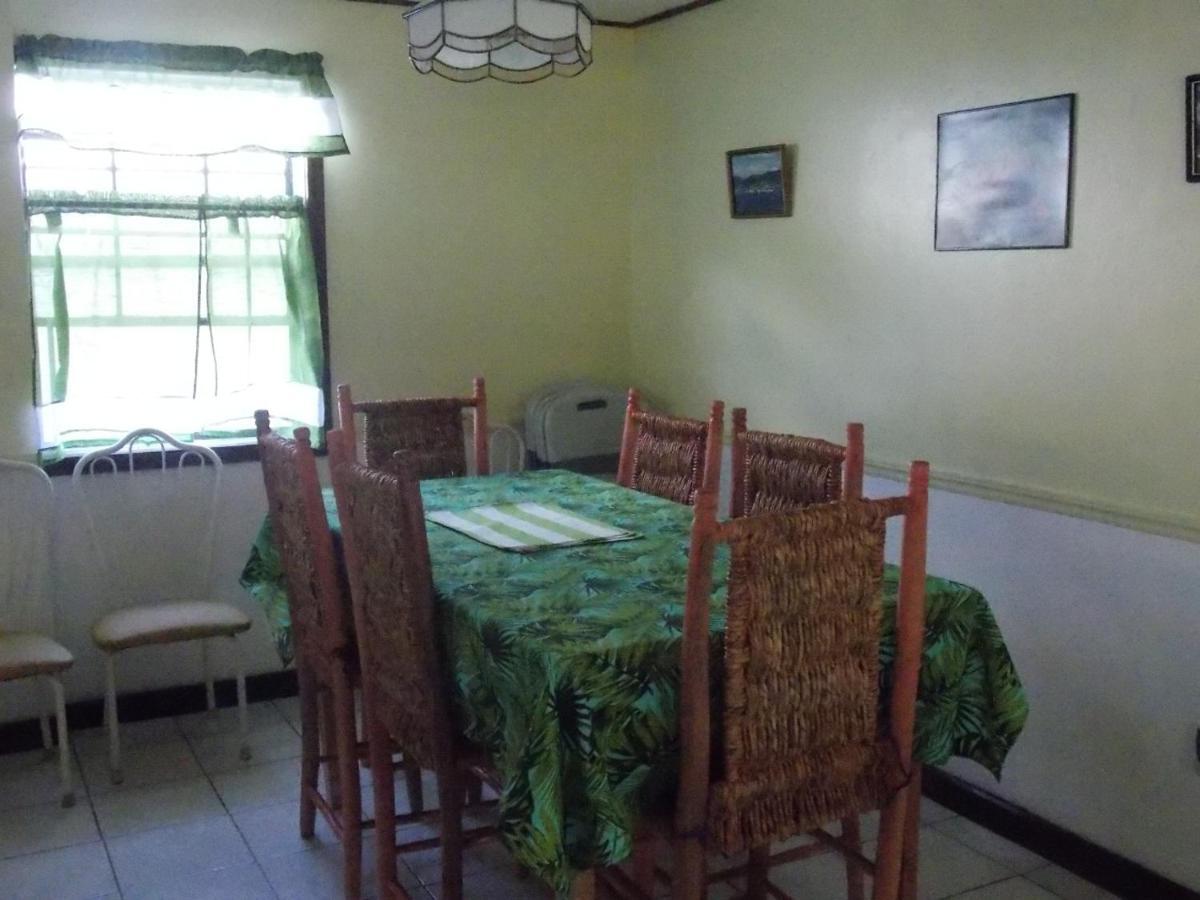 Tropical Breeze Vacation Home And Apartments Gros Islet Bagian luar foto